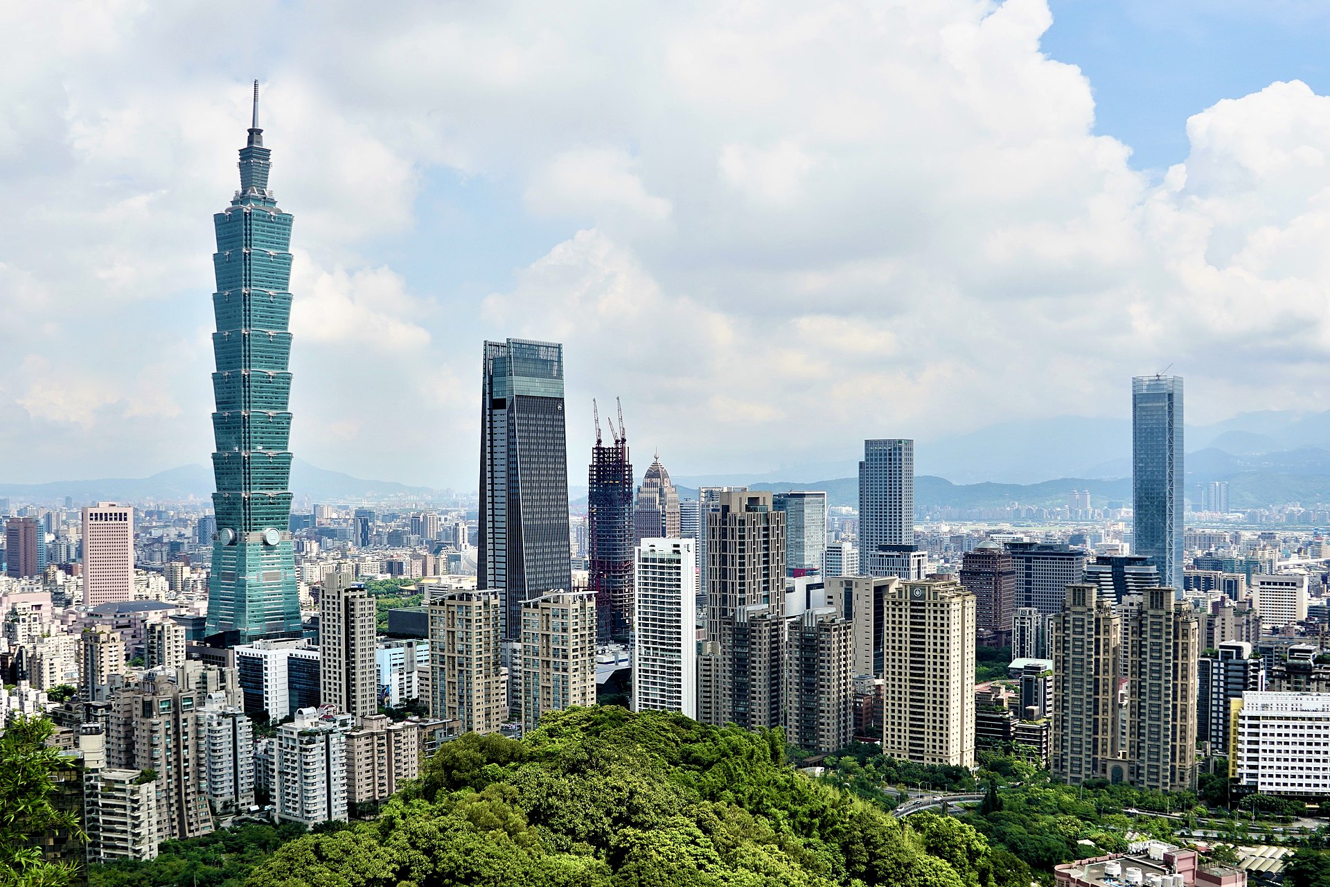 Taipei (TPE) — สนามบินคอริดอร์ ASEAN, photo via Wikimedia Commons (media-list scan)