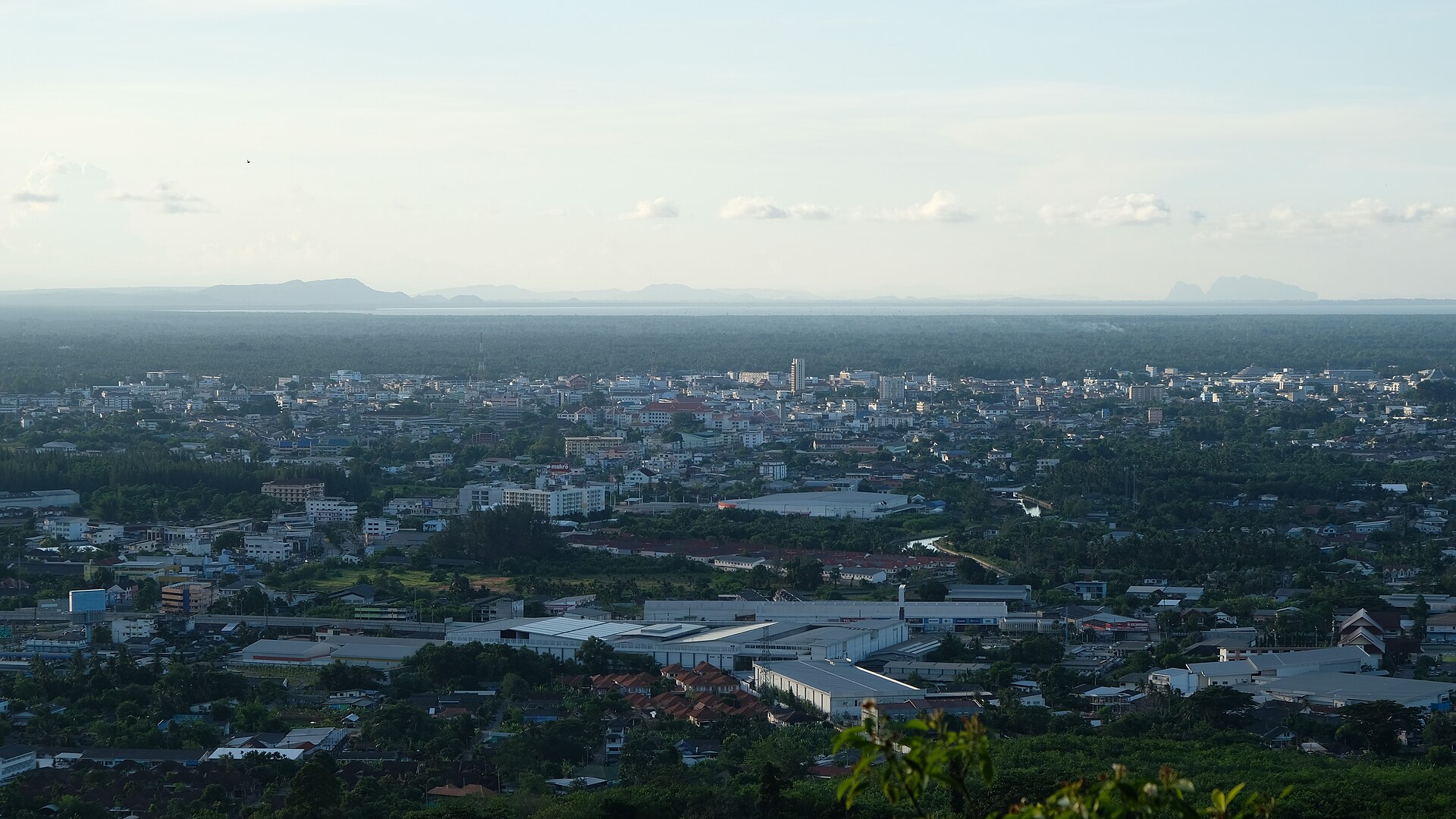 Surat Thani / Ko Samui (USM) — สนามบินคอริดอร์ ASEAN, photo via Wikimedia Commons (Wikipedia summary)